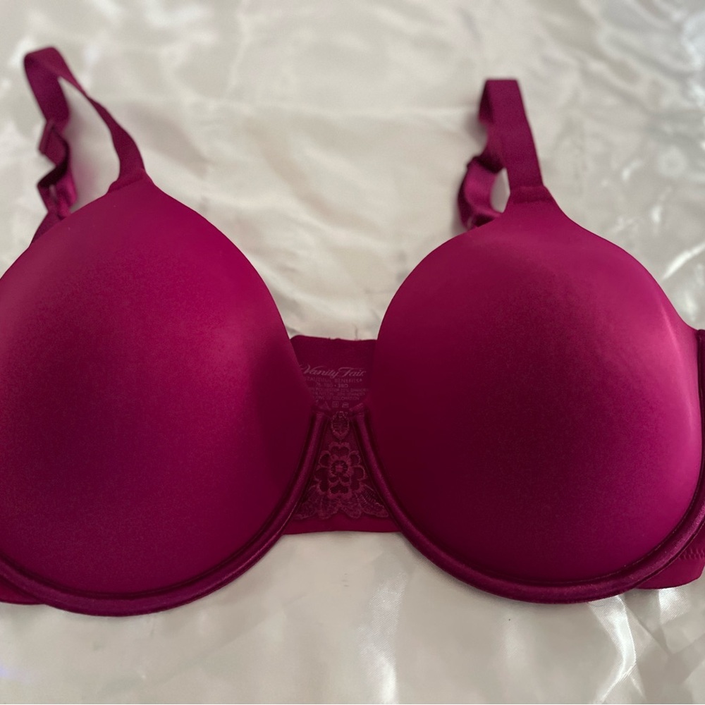 Vanity Fair Underwire Bra 38D